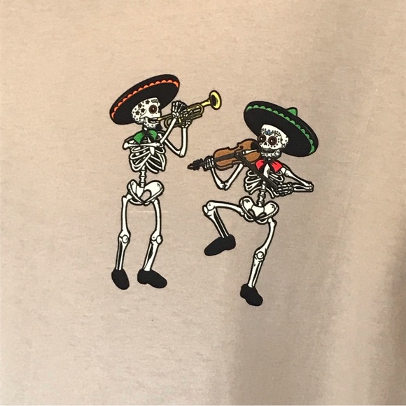 Mexican themed shirt with dancing skeletons.  Day of the dead.  NWOT. Size L. - Picture 3 of 9